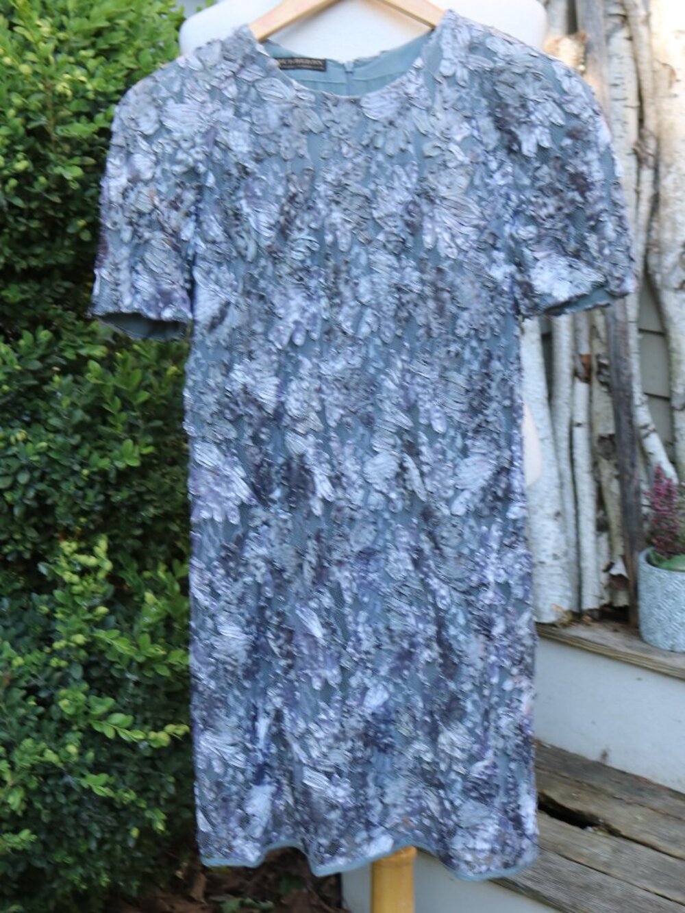 Burberry Silver Grey Lace w Satin Ribbon Applique Short Sleeve Dress Sz 6